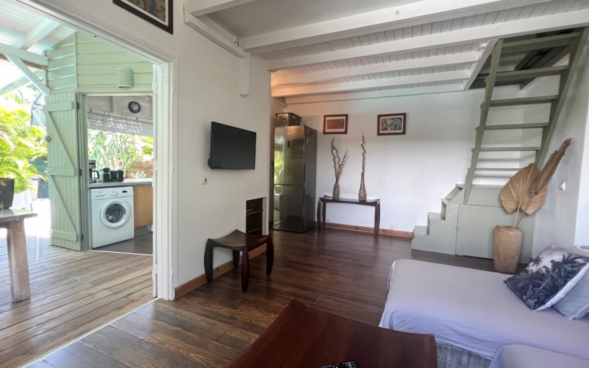 Maison de test avec piscine et jardin