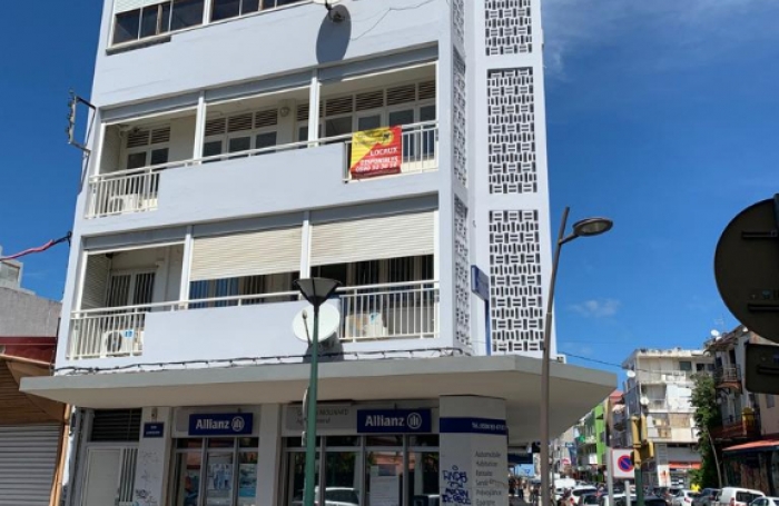Location Local commercial 275m&sup2; Pointe-&agrave;-Pitre