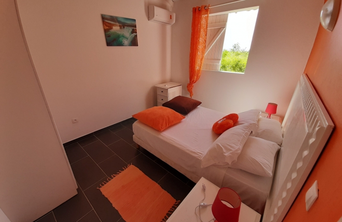 SAINT-FRANCOIS - CHARMANTE MAISON T3 MEUBLEE - SECTEUR CALME