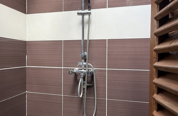 DESHAIES - Complexe touristique avec bungalows - Piscine - Vue sur la mer et île de Montserrat