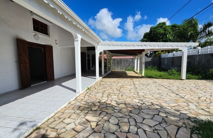 Vente Maison 165m&sup2; 7 pi&#232;ces Les Abymes