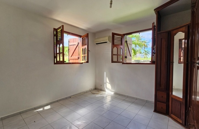 Vente Maison 165m&sup2; 7 pi&#232;ces Les Abymes