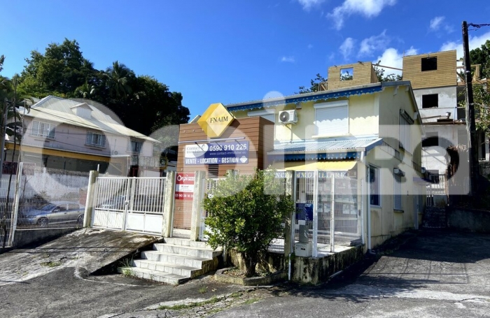 A louer ensemble de bureaux BAS DU FORT