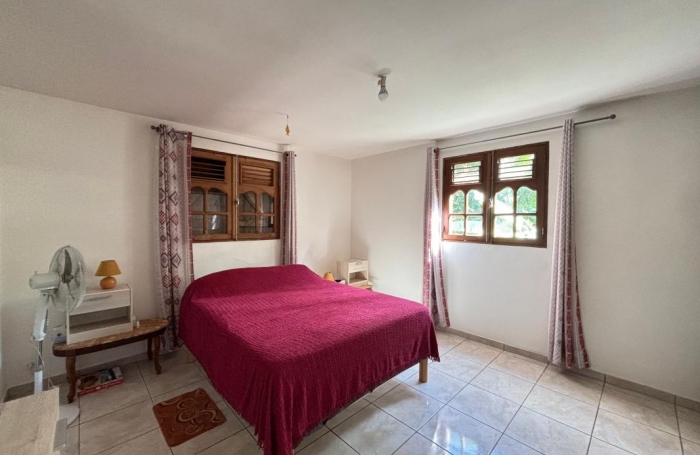 Vente Maison 278m&sup2; 7 pi&#232;ces Gourbeyre