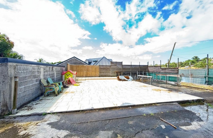 Vente Maison 98m&sup2; 4 pi&#232;ces Gourbeyre