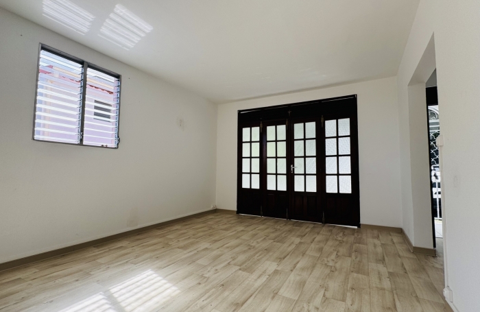 BOUILLANTE - MAISON T4 de 66 m2, bourg