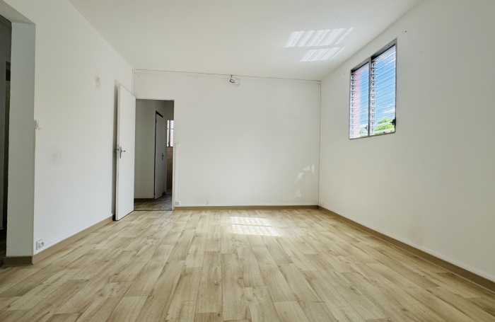 BOUILLANTE - MAISON T4 de 66 m2, bourg