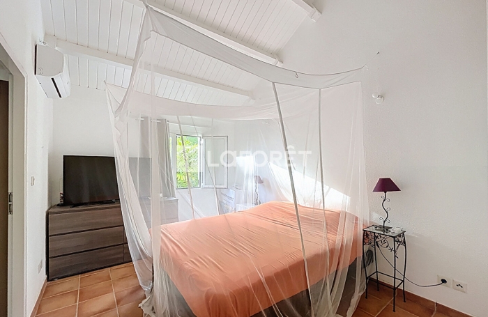 Vente Appartement 93m² 4 pièces Gourbeyre