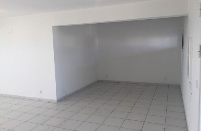 Vente Local commercial 96m&sup2; Saint François