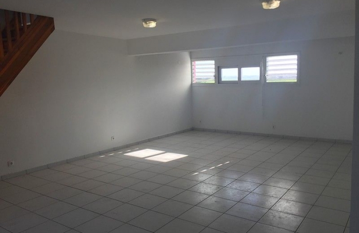 Vente Local commercial 96m&sup2; Saint François