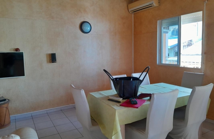 Vente Maison 186.38m&sup2; 7 pièces Sainte Rose