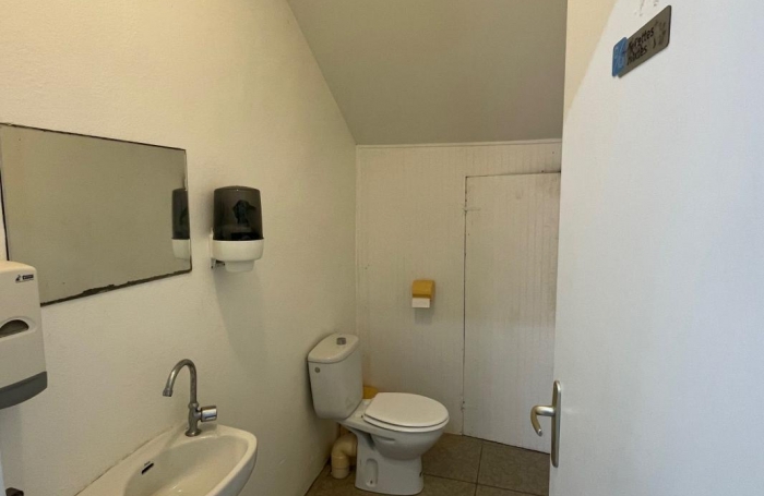 Location Local commercial 77m&sup2; Le Moule