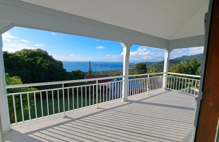 Vente Maison 225m&sup2; 7 pi&#232;ces Bouillante