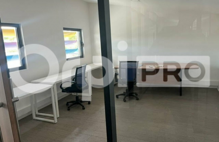 avec ORPI BOUTAREL louez vos bureaux semi meublés vue mer