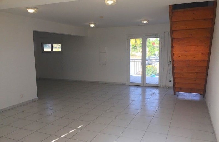 Vente Local commercial 96m&sup2; Saint François