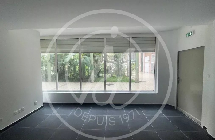Location Local commercial 130m&sup2; Pointe-à-Pitre