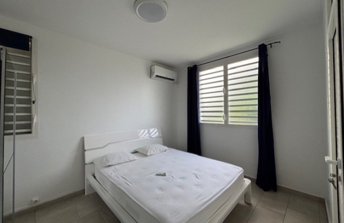 Maison individuelle trois pièces - LONGFORT IMMOBILIER