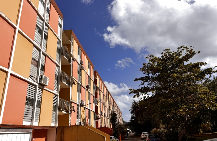 Aux Abymes, BOX de 12m2 à acheter dans une copropriété fermée et sécurisée