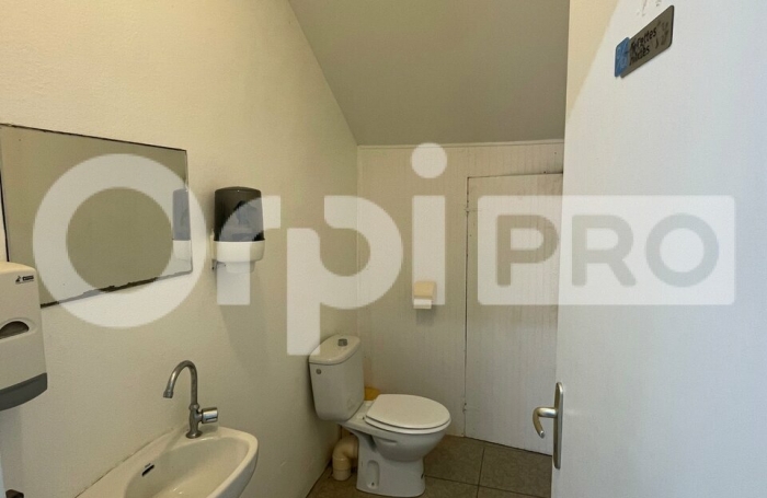 Bureau, rez-de-chaussée Cle en main