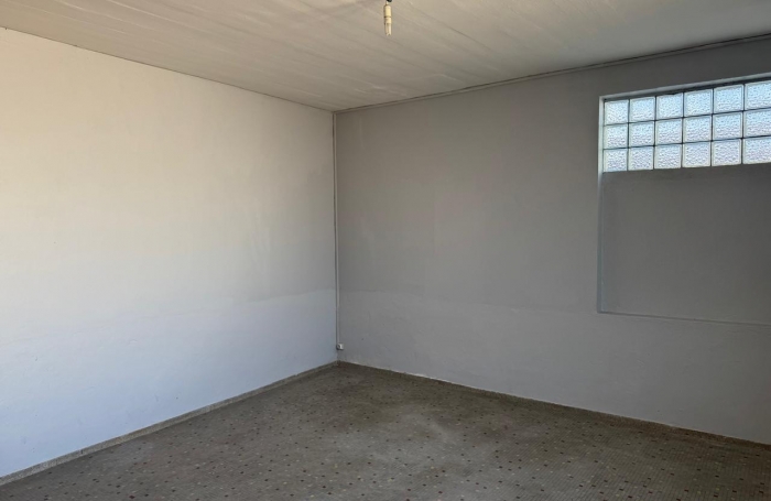 CAPESTERRE - IMMEUBLE DE RAPPORT - RUE MARCHANDE