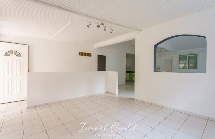 Vente Maison 82m&sup2; 3 pi&#232;ces Baie Mahault