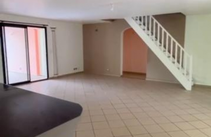 Location Appartement 97111