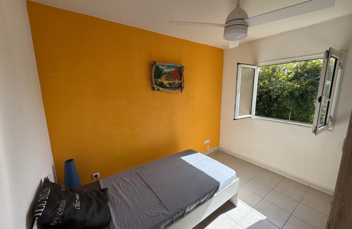 Saint-Claude   Appartement T3 meublé, résidence sécurisée, vendu loué