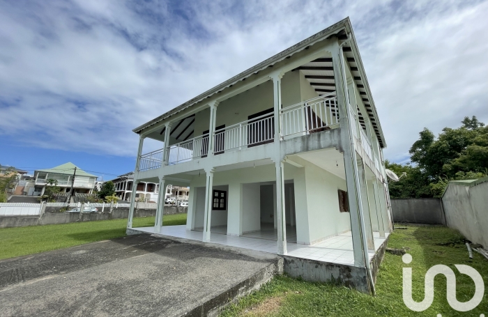 Vente Divers 117m&sup2; 5 pi&#232;ces Petit-Canal