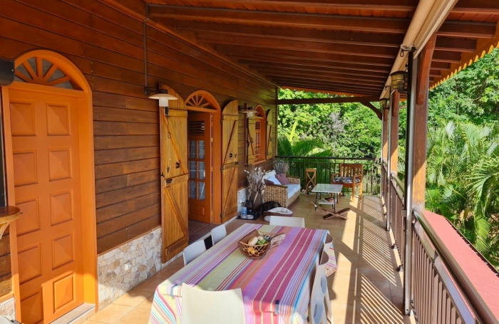 Vieux-Fort   Grande maison familiale, superbe vue, piscine et studios