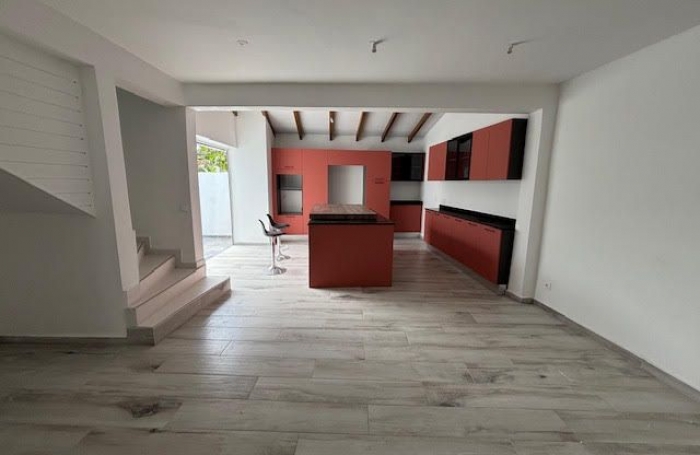 Location Maison 97117