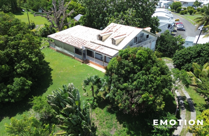 Villa à T9   À Rénover - Fort potentiel   420 m2 - 2 600 m2 de terrain