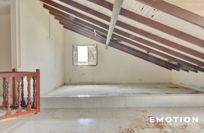 Villa à T9   À Rénover - Fort potentiel   420 m2 - 2 600 m2 de terrain