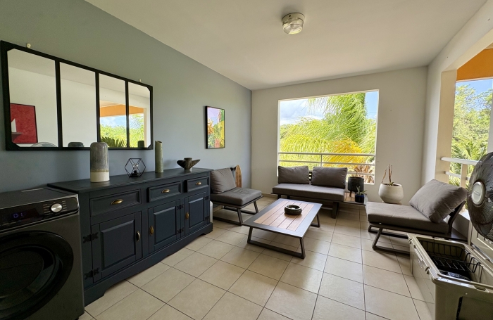 BEL APPARTEMENT T2 RENOVE RESIDENCE AVEC PISCINE PLAISANCE