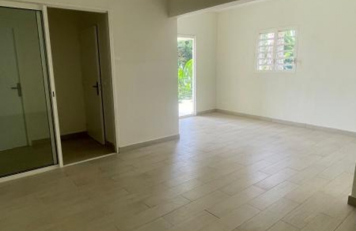 Location Maison 159m&sup2; 6 pièces Petit-Bourg