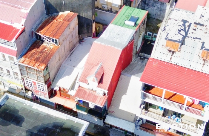 MMEUBLE DE RAPPORT - 140 M2 - POINTE-A-PITRE