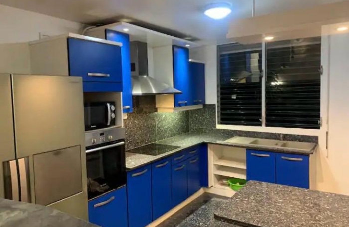 APPARTEMENT T4 MEUBLE VUE MER