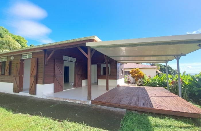 À LOUER   CHARMANTE MAISON EN BOIS À TROIS-RIVIÈRES Vue mer et montagne   Calme et confort assuréS