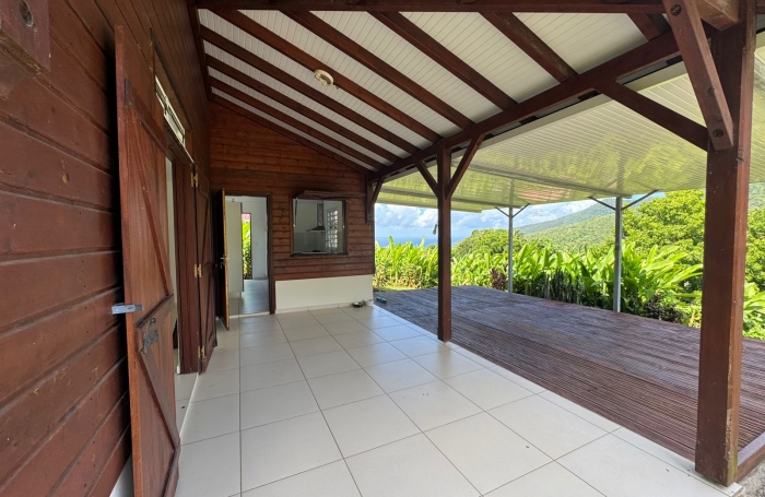 À LOUER   CHARMANTE MAISON EN BOIS À TROIS-RIVIÈRES Vue mer et montagne   Calme et confort assuréS
