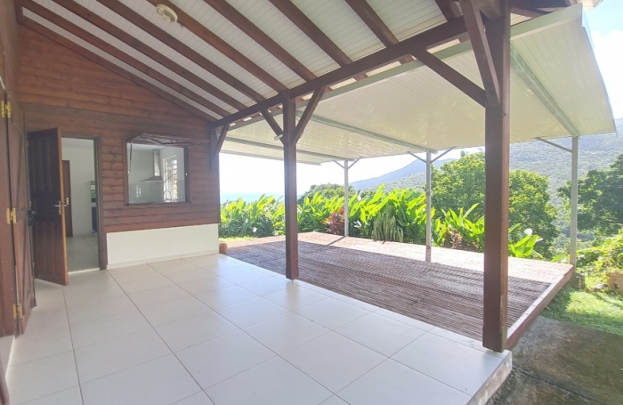 À LOUER   CHARMANTE MAISON EN BOIS À TROIS-RIVIÈRES Vue mer et montagne   Calme et confort assuréS