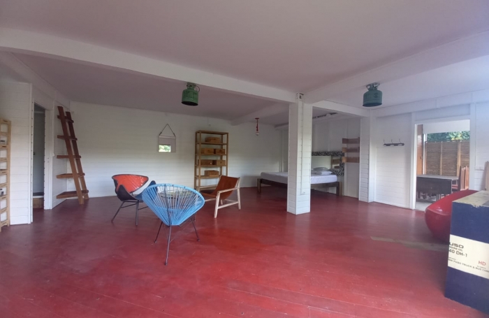 BEAU LOFT MEUBLE AVEC JARDINET