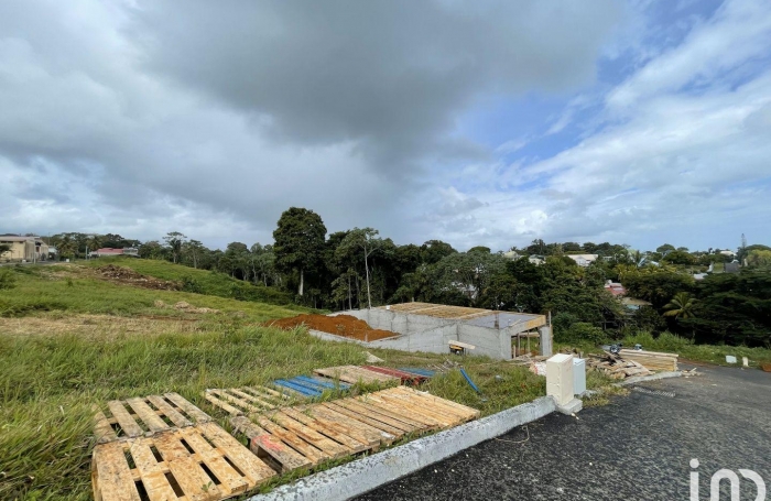 Vente Maison 95m&sup2; 4 pi&#232;ces Petit-Bourg