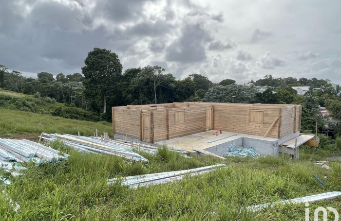 Vente Maison 95m&sup2; 4 pi&#232;ces Petit-Bourg