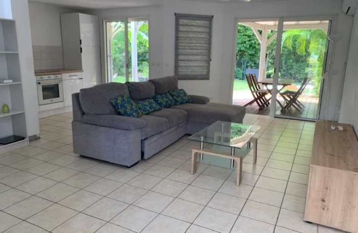 Vente Maison 81.6m&sup2; 4 pi&#232;ces Sainte Rose