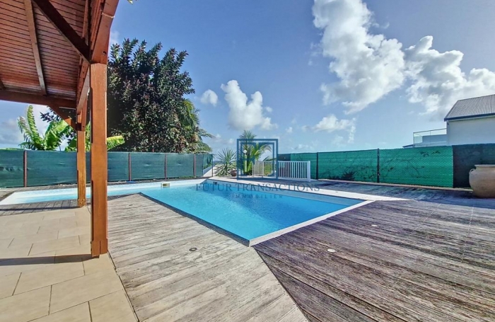 Location Maison 161m&sup2; 4 pi&#232;ces Saint François