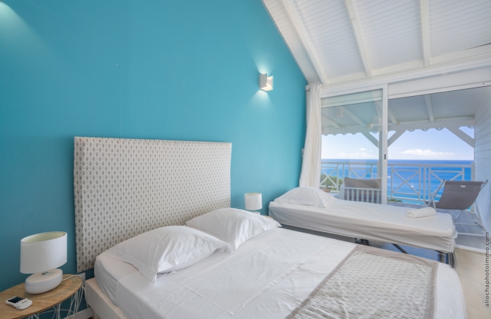 Bouillante Exceptionnel ensemble immobilier de 6 appartements avec Vue Imprenable sur la mer !