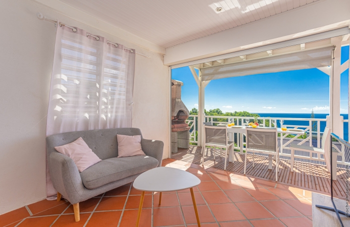 Bouillante Exceptionnel ensemble immobilier de 6 appartements avec Vue Imprenable sur la mer !