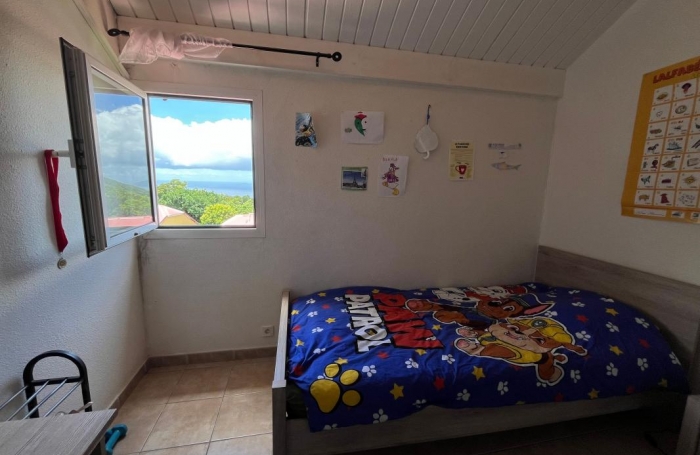 Vente Appartement 91.75m&sup2; 4 pi&#232;ces Gourbeyre