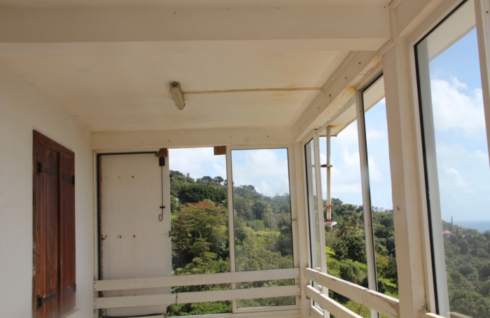 CAPESTERRE BELLE EAU TROU A CHAT - T3 MEUBLE VUE MER