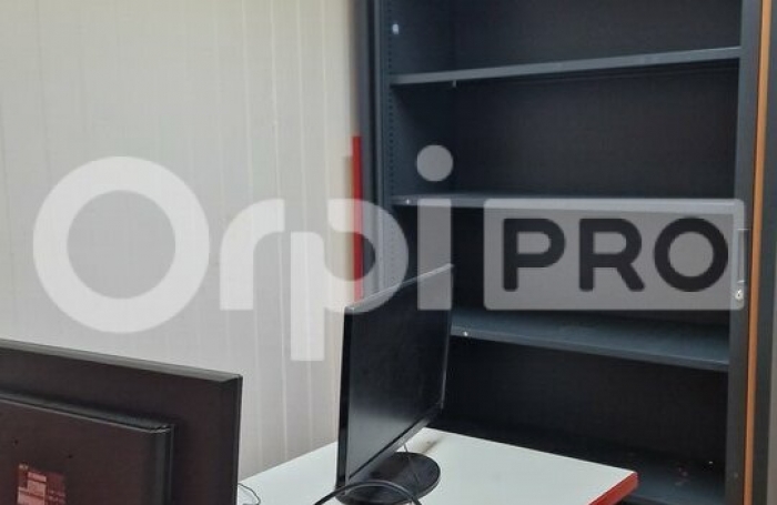 A louer Basse Terre 48 m² Local commercial