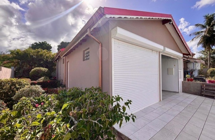 Maison 2 pièces - Les Abymes